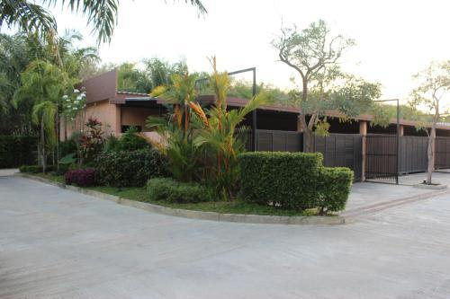 Posada Palm Inn