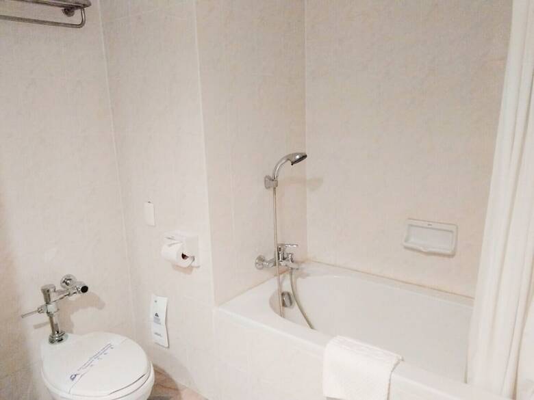 Diamond Plaza Hotel