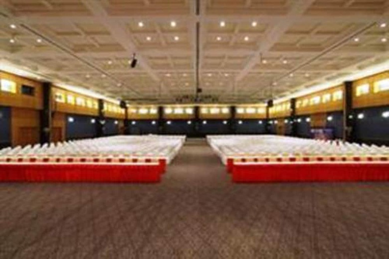 Diamond Plaza Hotel
