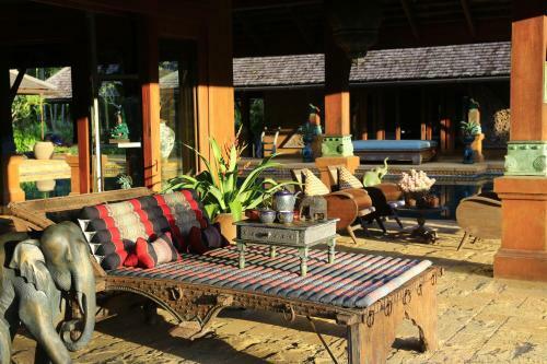 Hotel Howie's Homestay