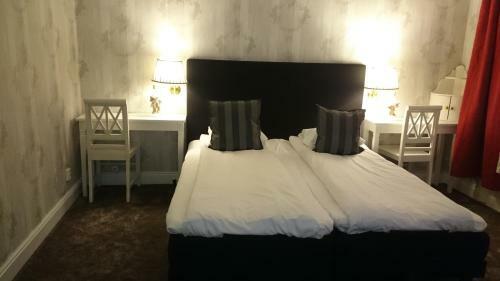 Hostal Hotell Floras Tr�dg�rd
