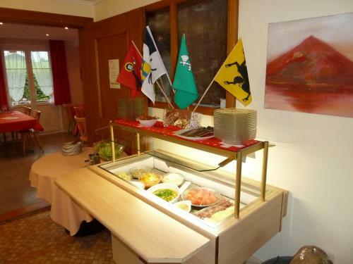 Hostal Pension Hotel Restaurant Sunnmatt