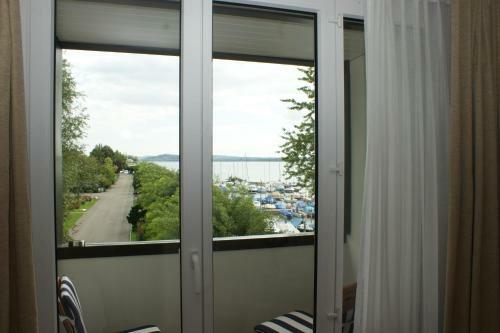Hotel Jean-jacques Rousseau