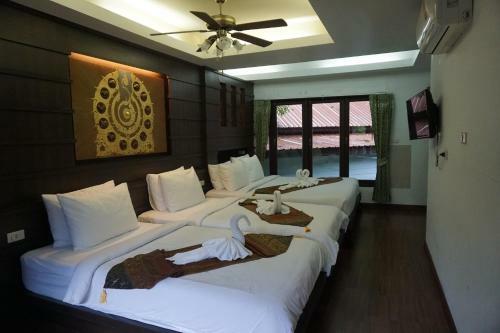 Hotel Rock And Tree House Resort