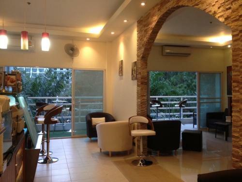 Aparthotel View Talay 6 Pattaya Beach Condominium By Honey