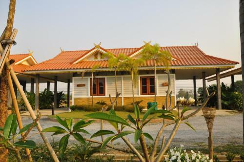 Hotel Chiang Rai Khuakrae Resort