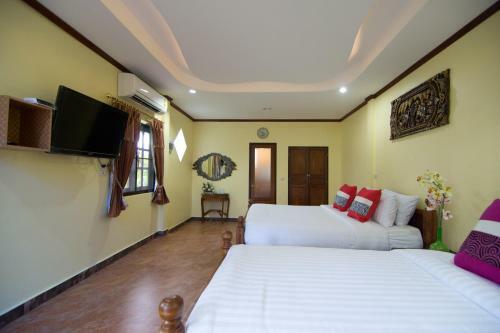 Hotel Bueng Bua Thong Resort
