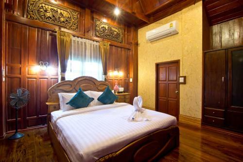Hotel Bueng Bua Thong Resort