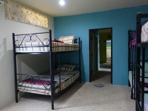 Hostal Davy Jones Locker Hotel