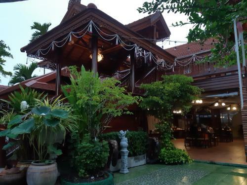 Hotel Montri Resort And Spa