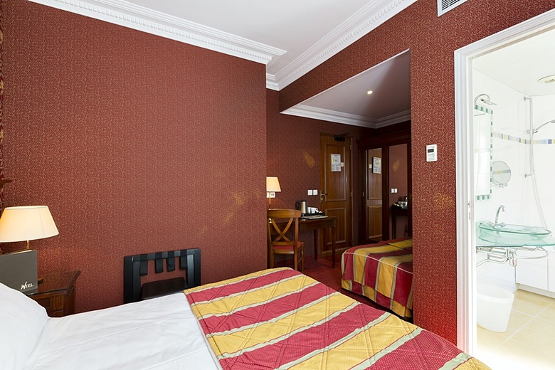 Elysees Niel Hotel