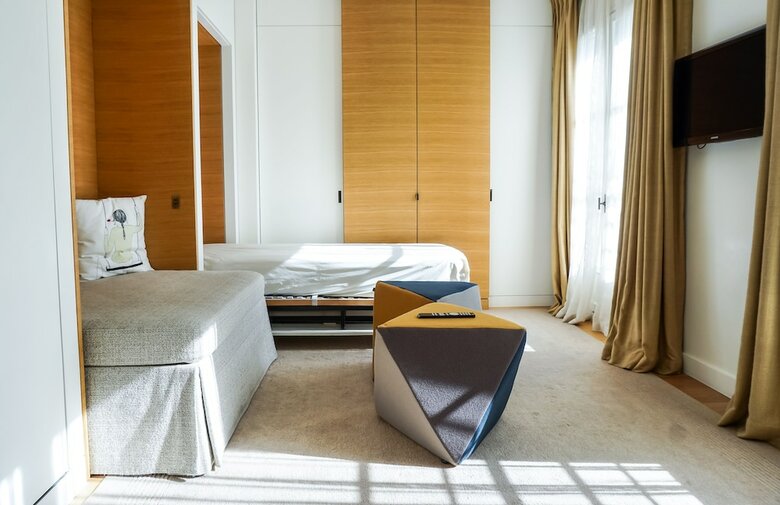 Hotel Marignan Champs-elys�es