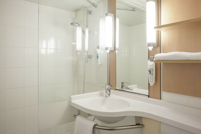 Hotel Ibis Paris Maine Montparnasse 14�me