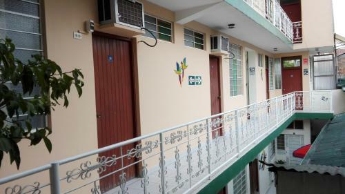 Albergue Hostal El Colibr�