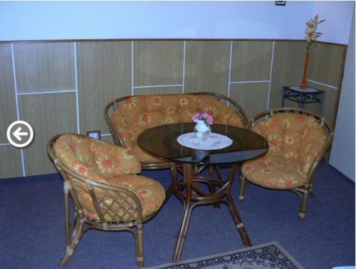 Hostal Restaurace A Pension Prvn� Ml�n Chomutov