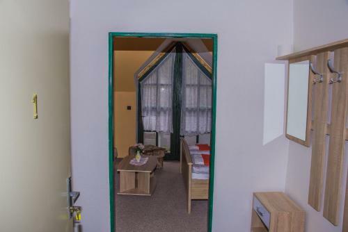 Hostal Restaurace A Pension Prvn� Ml�n Chomutov