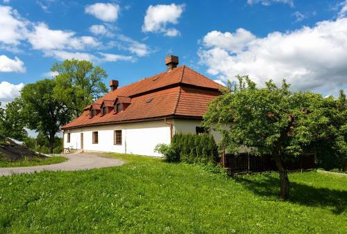 Hostal H�jenka Strakov