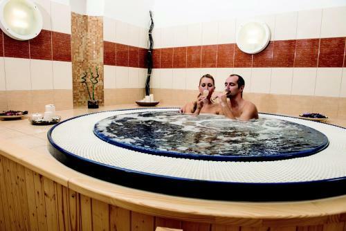 Hotel Zamek Cerveny Hradek