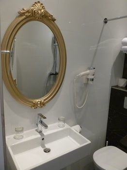 Hotel Montparnasse St Germain