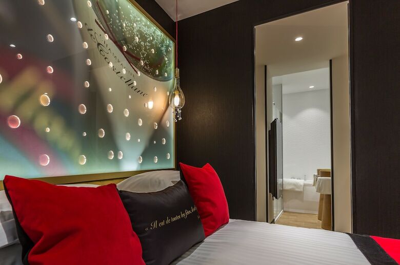 Hotel Les Bulles De Paris