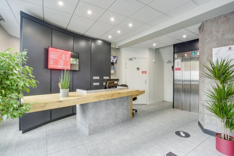 Hotel Ibis Daumesnil Porte Dor�e