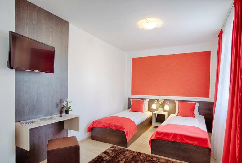 Triple M Hotel
