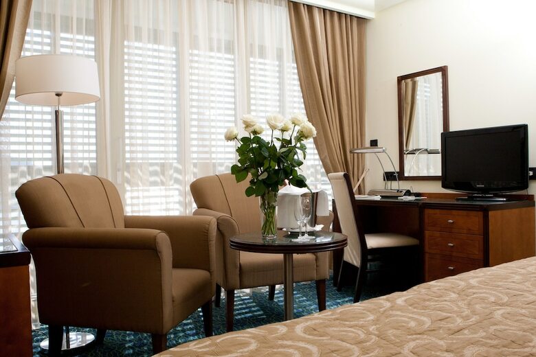 Hotel More