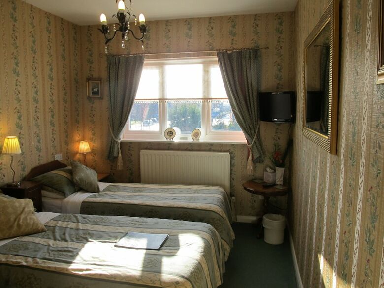 Hostal Moonraker House