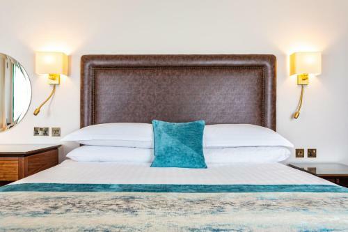 Macdonald Swan's Nest Hotel