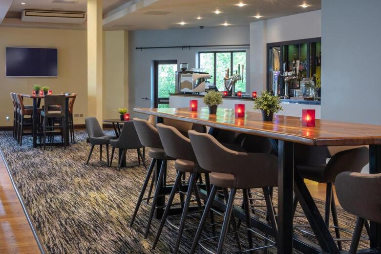 Hotel Stratford Manor - Qhotels