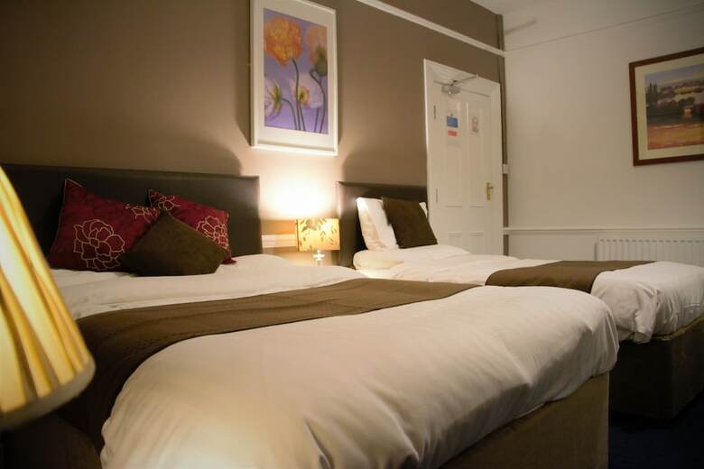 Hostal Crown Lodge Guest House