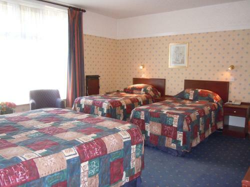 Roselawn Hotel
