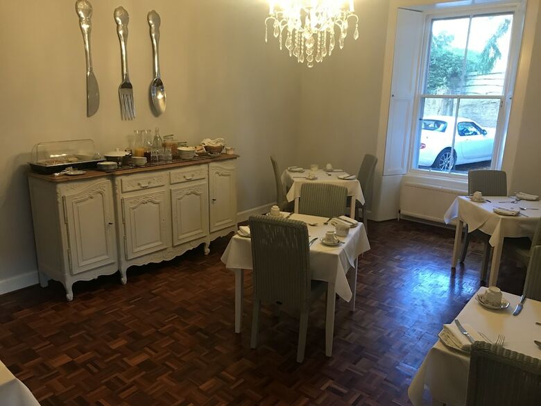 Hostal Merlindale