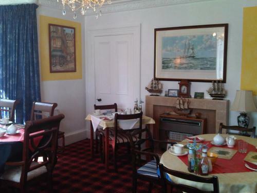 Hostal James Cottage Guest House