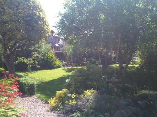 Hostal James Cottage Guest House