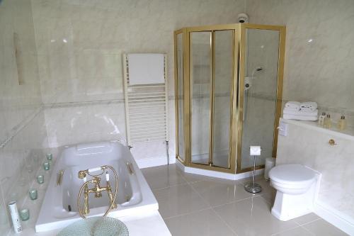 Hostal Carnach House