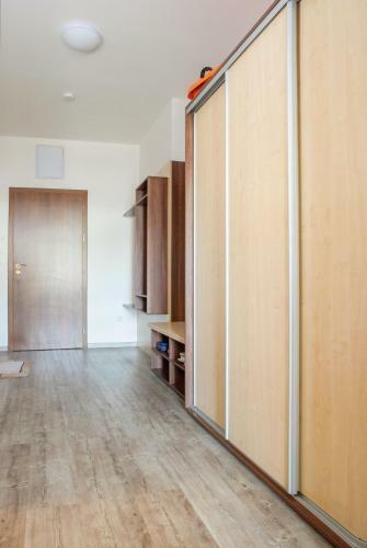 Apartm�ny ?ez�?