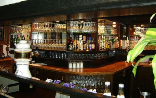 Hostal Hotel Restaurant Zur Linde