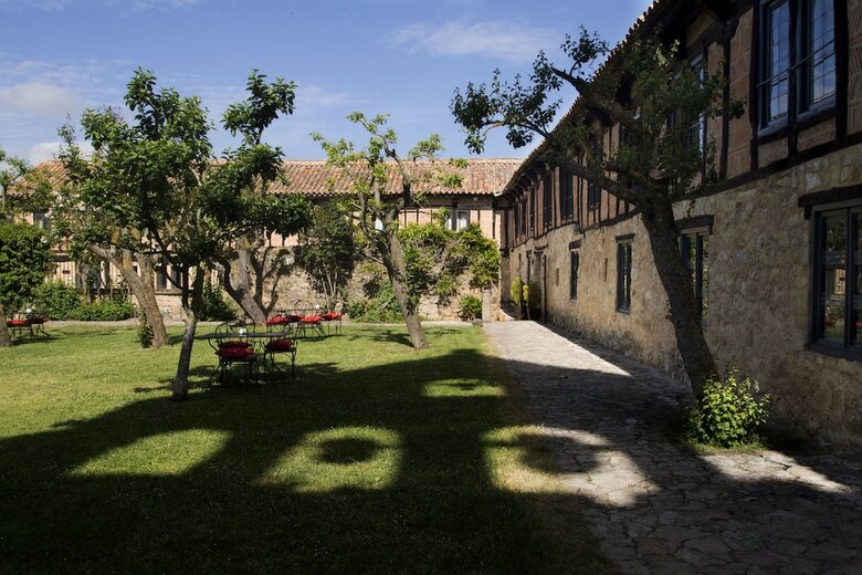 Hotel Posada Santa Maria La Real