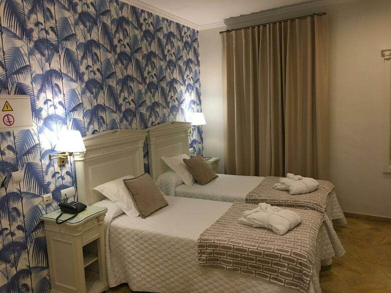 Hotel Adriano