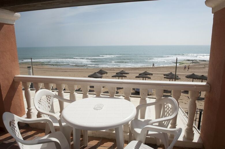 Aparthotel Lloyds Beach Club