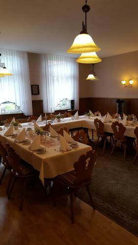 Hostal Gast- Und Pensionhaus Zur Linde
