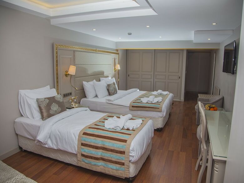 Bilinc Hotel