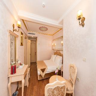 Hotel Amiral Palace