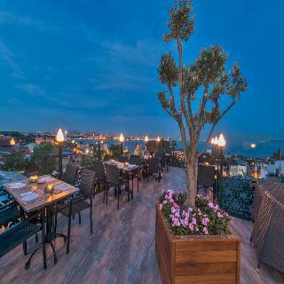 Hotel Amiral Palace