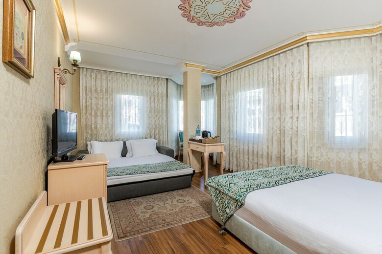 Hotel Amiral Palace