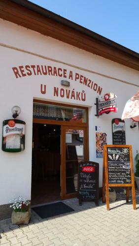 Hostal Restaurace A Penzion U Novaku