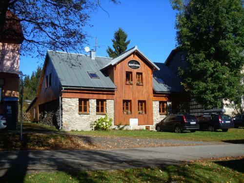 Apartm�ny Nov� Hut?
