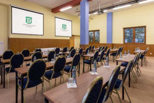 Darovansk� Dv?r - Wellness & Golf Hotel
