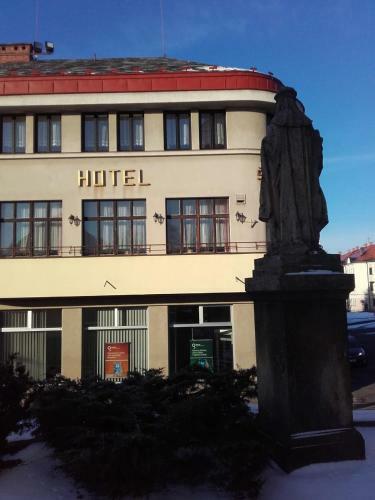 Hotel ?rejber